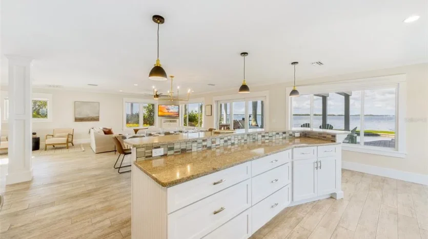 Stylish & Modern 3-Bedroom Townhouse